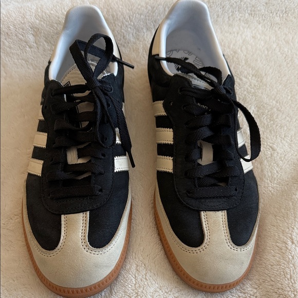 Adidas Samba Black and Cream Sneakers Women’s size 9.5 - Picture 2 of 8